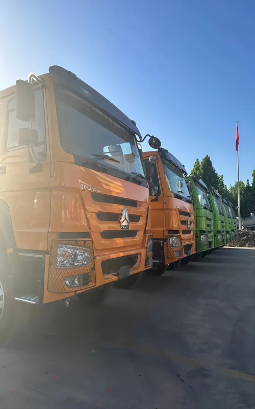 Sinotruk II. Country és III. Country Brand New 6*4/*8 4 Dump teherautó